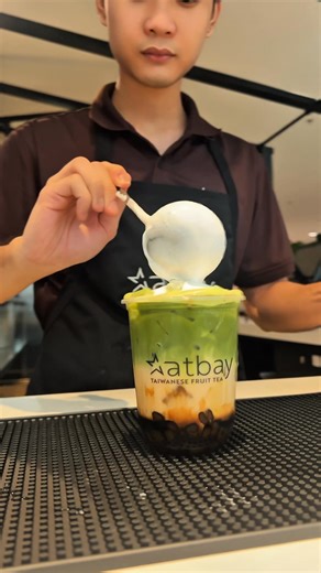 Cùng AtBay pha một ly 𝗠𝗮𝘁𝗰𝗵𝗮 𝗣𝗿𝗲𝗺𝗶𝘂𝗺 𝗦𝘂̛̃𝗮 𝗬𝗲̂́𝗻 𝗠𝗮̣𝗰𝗵 Đ𝘂̛𝗼̛̀𝗻𝗴 𝗡𝐚̂𝘂 nha 😉💚 Bạn đã thử món này chưa? 𝑨𝒕𝑩𝒂𝒚 - 𝑁𝑜̛𝑖 𝑛ℎ𝑢̛̃𝑛𝑔 đ𝑖𝑒̂̀𝑢 𝑔𝑖𝑎̉𝑛 𝑑𝑖̣ 𝑐ℎ𝑢̛̃𝑎 𝑙𝑎̀𝑛ℎ, 𝑛𝑜̛𝑖 𝑣𝑖̣ 𝑡𝑟𝑎̀ 𝑘𝑒̂̉ 𝑐ℎ𝑢𝑦𝑒̣̂𝑛 ❤️ 𝑨𝑻𝑩𝑨𝒀 𝑻𝑨𝑰𝑾𝑨𝑵𝑬𝑺𝑬 𝑭𝑹𝑼𝑰𝑻 𝑻𝑬𝑨 𝑽𝑰𝑬𝑻 𝑵𝑨𝑴 ⏰ 10:00-22:00 Thứ 2 - Thứ 6 09:00-22:00 Thứ 7 - Chủ nhật 📍Tầng 5 TTTM Parc Mall 547-549 Đ. Tạ Quang Bửu, Phường Chánh Hưng, TP Hồ Chí Minh. #atbay #atbayvn #ParcMall #matcha | A