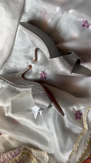 The gorgeous mango Heels.Comment for link🔗#mango #mangoheels #unboxing #heels #beautybag #makeupbag