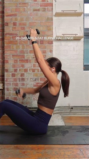 Strong core, strong life 🔥 Have you tried this one yet, Familia? #core #abs #fitness #lillysabri