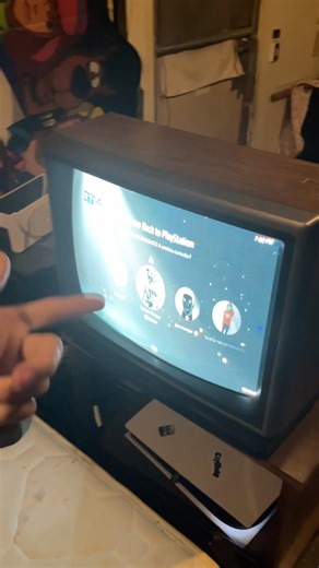 PS5 on a CRT Tv ?? #gaming #crttv #old
