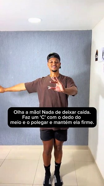 Samba de verdade exige postura. Vem aprender na prática! #tutorial #sambanopé #sambaderaiz #virals #samba