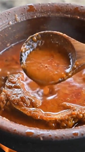 Traditional Kerala Fish Curry Recipe | Easy Meen Mulakittathu in Clay Pot 🐟🌶️