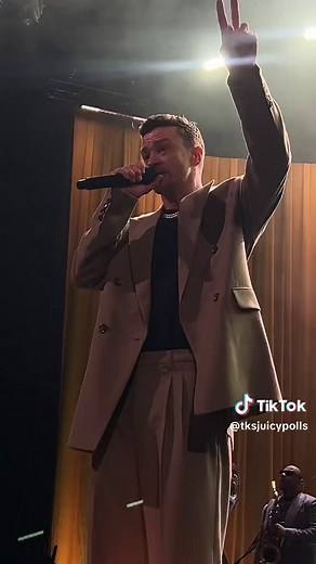 Justin Timberlake Performing Mirrors in LA