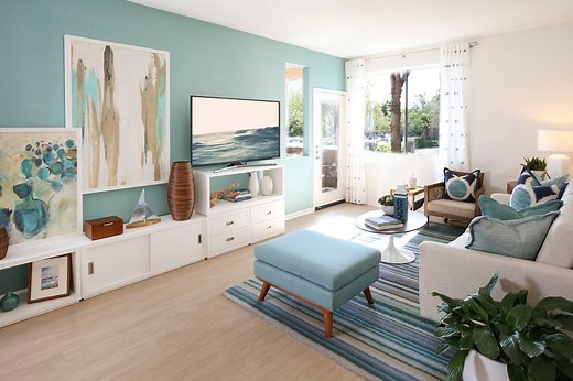 Del Rio Apartments in Mission Valley