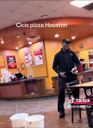 Experience the Taste of Italy at Cicis Pizza