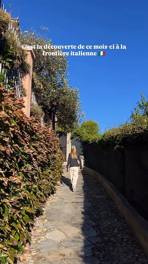 PORTO MAURIZIO Gros coup de cœur pour cette partie de la ville d’Imperia ! L’esprit d’un petit village dans cette ville italienne 🇮🇹 Que faire à Porto Maurizio 🇮🇹: - Arpenter les vieilles rues pavées - Voir la Via Parasio jusqu’à la Piazza Chiesa Vecchia - Visiter la Basilica Cattedrale dei San Maurizio e Compagni Martiri ⛪️ - Admirer la ville depuis le Monte Calvario 🌆 Ça vous dirait pour un week-end ? Tout ça à 1h15 de Nice ! Le plan parfait 👍 📍Porto Maurizio Enregistres pour t’en souve