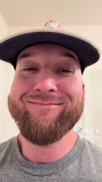 On September 7, 2025, hundreds of thousands of protesters marched in the streets of Chicago to denounce President Trump’s planned deployment of National Guard troops and further arrest campaigns by ICE. #chicago #usa #news #trump #fypシ