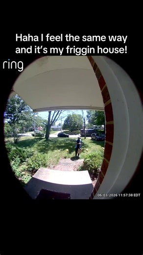 Snake on the Porch: Homeowner Caught Reacting to Ring Doorbell