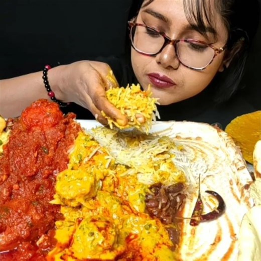 dum aloo, kadhi chawal🍲🤤 @FoodieDarling#mukbang #asmrfood