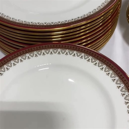 Here are my Five Fab Finds for our totally FAB November auction! Good luck with your bids this evening everyone! https://shackletons.hibid.com/auctions | Shackleton's Real Estate & Auction Co