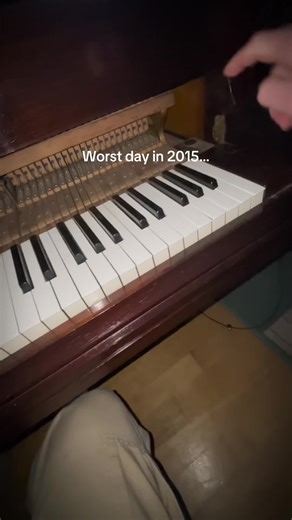 Love me again - piano cover ✨ I’d much appreciate if you followed, thanks 🙌 #piano #pianocover #lovemeagain #nostalgic #fyp