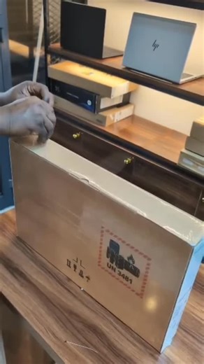 HP • LENOVO • DELL • MACBOOK on Instagram: "💻 Dell Precision 5560 — Key Specifications Price : 1,750,000 🔧 Processor (CPU) • Intel® Core™ i7-11850H (8 cores, up to 4.8 GHz) 🧠 Memory (RAM) • 16GB DDR4-3200 MHz SDRAM 🖥 Graphics • Integrated: Intel® UHD Graphics • Dedicated GPU options: • NVIDIA® T1200 with 4 GB GDDR6 📺 Display • 15.6-inch screen • FHD+ (1920 × 1200), non-touch, 60 Hz, anti-glare, 500 nits, 100% sRGB • InfinityEdge display (very thin bezels) • Aspect ratio: 16:10 💾 Storage •