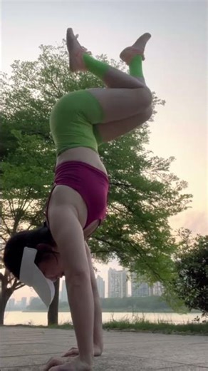 掌握兔子跳：终极手倒立技巧