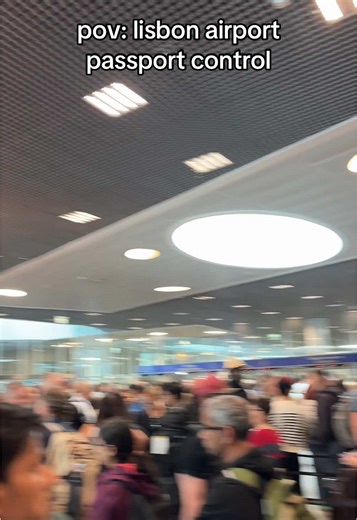 Experiencing Lisbon Airport Chaos