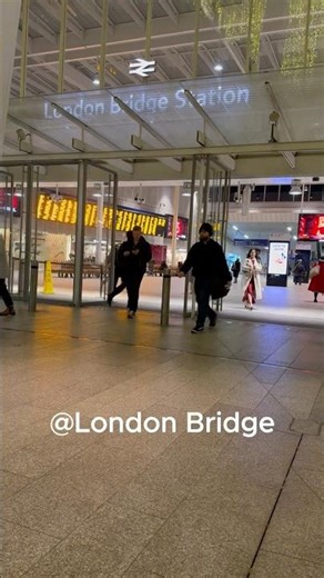 London Bridge at 6:30 PM | After Work Commute (Part 2)
