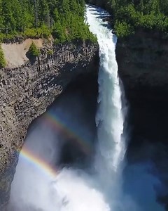 Helmcken Falls in British Columbia is absolutely stunning 😍💧🌲🌈 | UNILAD Adventure