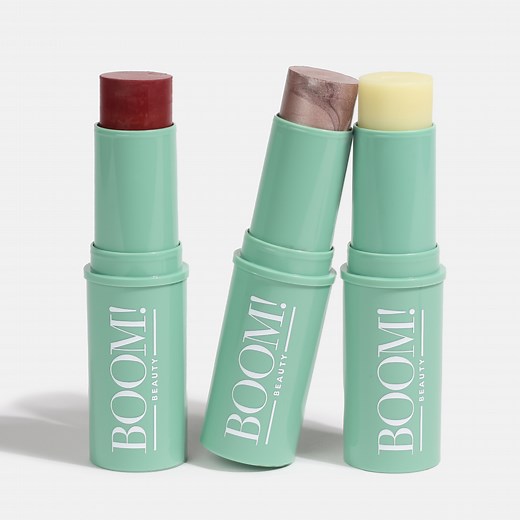 The Boomstick Trio: Your Entire Makeup Routine in One Bag