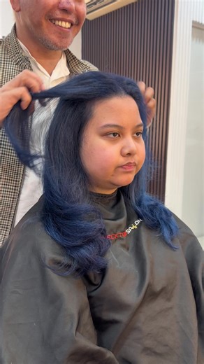 Achieve Dark Blue Hair Color with Bleaching Techniques