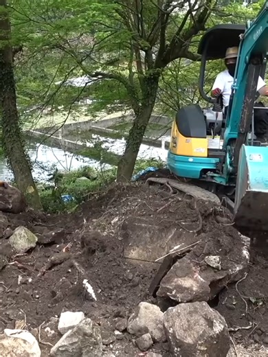 山復興第2弾107上の段の水路完成 - 05