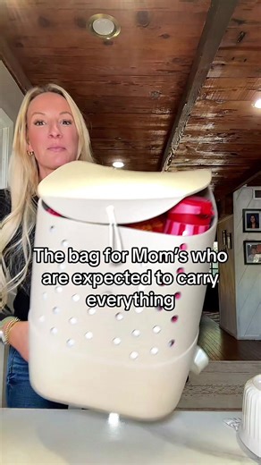 Loving simple, modern new getaway backpack! #SimpleModern #Backpack #BeachBag #MomBag#waterproofbag