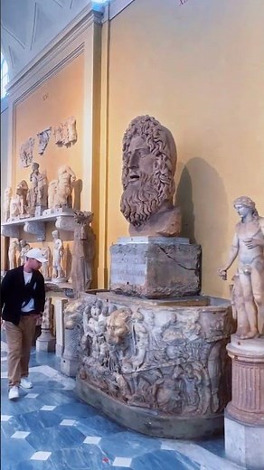 The €5 Vatican Museum Audio Guide: A Must-Try Travel Hack! 🎧