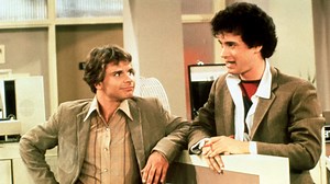 Tom Hanks Pays Tribute to 'Bosom Buddies' Costar Peter Scolari (VIDEO)