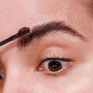 We test out the $10 Eylure Pro-Brow DyBrow, an at-home brow tinting kit that promises darker, fuller-looking brows. | Insider Beauty