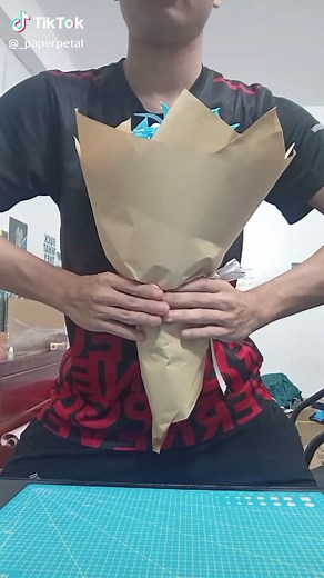 Create Stunning Paper Flower Bouquets