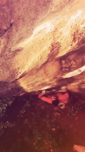 Free Solo Dynos! From a trip to Serra do Cipó in Brazil where I ended up doing one of my harder single pitch solos (a classic 11 that I can’t remember the name of?!), thanks to the inspiration of Jah, Lucas Marques (no longer on insta?) who went on to solo a bunch of other notable stuff in that area including Sinos de Aldebaran 12 which kind of melts my brain to think about. This is an excerpt from one of my first films “Pra Caramba” which documented my adventures in Brazil! Looking back I was a