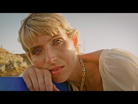 Molly Hocking – Wait For Me (Official Music Video)