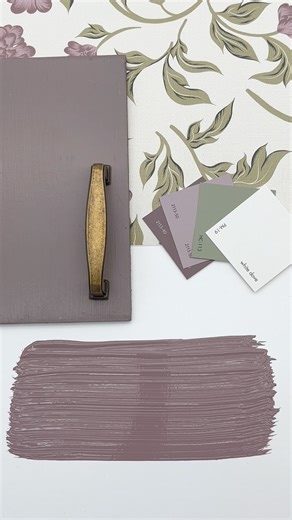 Benjamin Moore Cinnamon Slate is a muted plum with soft brown undertones that adds warmth and depth without feeling bold. It creates a cozy, grounded look and shifts beautifully in different lighting throughout the day. It pairs effortlessly with warm whites, creams, and muted greens, and works especially well on walls, cabinetry, or accent pieces in rustic and transitional spaces. Wallpaper Designer: @aliannidesign ✨ Would you like a link to the wallpaper, swatches, cabinet color, or hardware? 