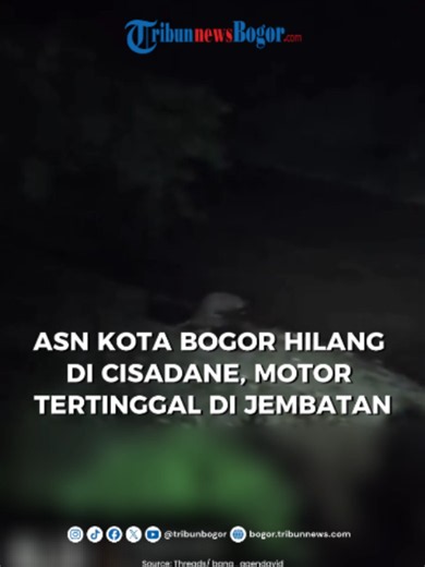 Seorang ASN Dinas Arsip dan Perpustakaan (Diarpus) Pemkot Bogor berinisial B (36) diduga tenggelam di aliran Sungai Cisadane, Kelurahan Cipaku, Kecamatan Bogor Selatan, Kamis (13/8/2026) malam. B diduga mengalami kecelakaan tunggal saat melintas di jembatan yang menghubungkan Cipaku dan Pamoyanan. Saat jalan menurun, korban disebut menabrak tembok hingga diduga terjatuh ke aliran sungai. Motor milik B ditemukan di atas jembatan. Sejumlah barang lain seperti tas laptop dan helm juga ditemukan di 