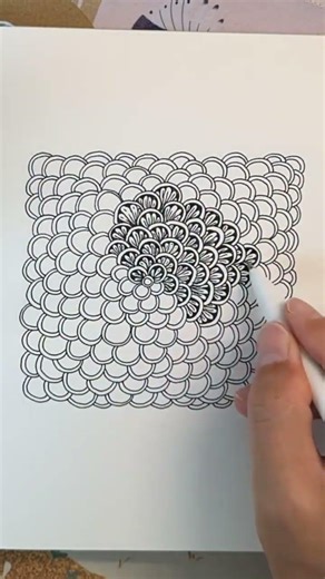 Zentangle art of a cluster of petals 🌸 #dailyart #drawing #zentanglelegend