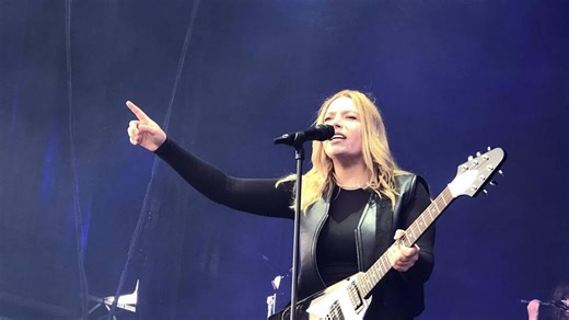 Santa, chanteuse de « Popcorn Salé », sera à l’Arena de Brest en novembre 2025