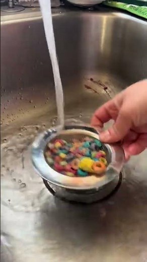 Easy to install sink stopper