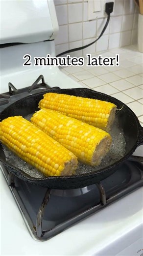 Two Minute Corn! 🌽 Delicious and quick way to cook corn! #dinnerideas #cookingathome #corn
