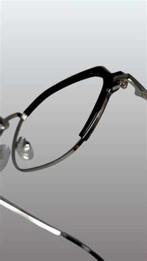 Soloptical on Instagram: "Javier Larrainzar | Equilibrio, precisión y carácter."