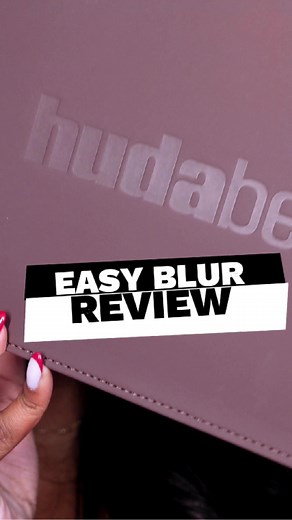 New @Huda Beauty Easy Blur Foundation and Primer #themirrorimage #easyblur #hudabeutyblurringfoundation #gingerbread @hudabeautyshop