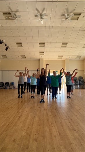 So much fun in our Musical Theatre Dance classes!! 🥰 We have Musical Theatre classes available at many different locations, including our BRAND NEW class on Mondays at 3pm in Southsea! Why not come and join us this term? Find out more and sign up for a two week trial now at https://sarahmooredance.co.uk/ #Dancing #DanceForAllAges #adultfitness #DanceCommunity #KeepDancing #learntodance #trysomethingnew #BalletBasics #Chichester #southsea #Fishbourne #ThingsToDoChichester #ThingsToDoSouthsea #Mu