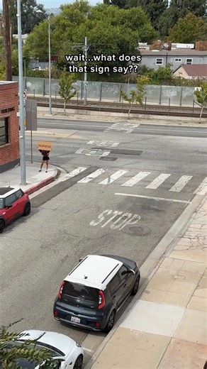 will you trust the sign when you see it? 👀 | Old Navy