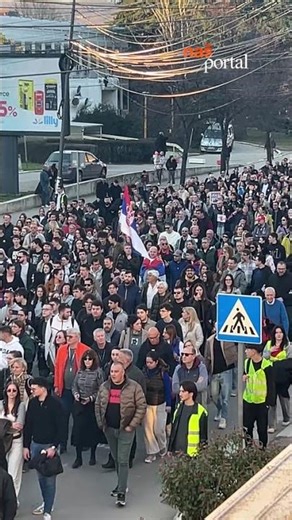 Kolona se kreće ka centru Niša | NašTV