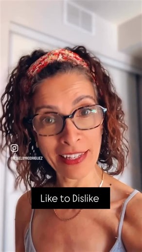Roselby Rodríguez | Weight Loss & Wellness Coach on Instagram: "LIKE to DISLIKE It is a fantastic submodality technique based on NLP that will help you change what some thoughts mean and change the way we feel about certain things, including food. Thanks to @cararice for this awesome training With this technique, we map across something that you like for example: Pringles in something that you dislike maybe: onions 🧅 and as we map across and change the internal representation for one thi