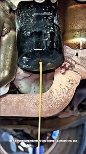 How to Drain and Remove a Car Oil Filter#shorts #satisfying #mechanic #technique #working