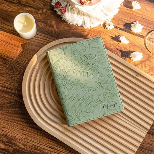 Retro Embossed Flower Leather Kindle Case, All New Kindle Paperwhite 12th Case Kindle 6" 2024 Cover, Paperwhite 6.8“ Case, Gifts for Mom - Etsy