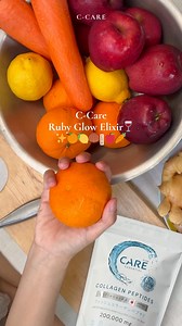 🌞 C-Care Ruby Glow Elixir 🍷 น้ำดื่มสูตรรีเซ็ตผิวและร่างกายแบบ Clean Glow 🍁 Autumn is the season to slow down… and glow from within. เติมพลังให้ผิวและใจด้วย C-Care Ruby Glow Elixir ผิวโกลว์ใส…เริ่มได้ตั้งแต่แก้วแรกในตอนเช้า 🌿 ผักผลไม้แท้ 100% สูตรไม่มีน้ำตาล และเติม “คอลลาเจนเพียวจากซี-แคร์” ลงไปเพียง 1 ช้อน คุณจะได้ น้ำดื่มสูตรรีเซ็ตผิวและร่างกายแบบ Clean Glow จริง ๆ ⸻ 🍎 สูตร Ruby Glow Elixir (1 แก้วใหญ่ ประมาณ 250–300 ml) • 🥕 แครอท 1 หัว • 🍏 แอปเปิ้ลแดง 1 ลูก • 🍊 ส้ม 1 ลูก • 🍋 เลมอน ½ 