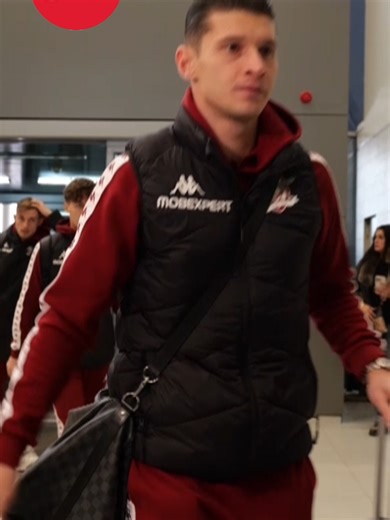 Rapid decolează spre Antalya pentru cantonamentul de iarnă ► Abonează-te la canalul nostru 🔔 http://bit.ly/2kP3Ws0 👁‍🗨 Urmărește-ne și pe: ✅ Site - https://www.gsp.ro ✅ Facebook - / gazetasporturilor ✅ Instagram - / gsp.ro 💬 Contactează-ne aici: gazeta@gsp.ro 🏆 Gazeta Sporturilor / GSP.ro – cel mai bun site de sport din România