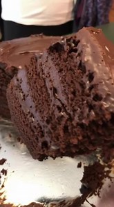 The Ultimate Chocolate Fudge Cake! Moist… rich… and covered in creamy chocolate frosting. This cake is pure chocolate heaven in every bite! If you're craving something simple, classic, and homemade, THIS is the cake you need to make. Full Recipe in first cmnt #chocolatecake #fudgecake #homemadecake #easybaking #chocolatedessert #cakerecipe #dessertlover #bakingathome #bakersofinstagram #chocolatefudge #moistcake #chocolatelovers #cakeinspo #dessertinspo #foodreels #reelrecipe #bakingreels #yummy