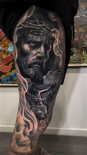 Transforming an old knee piece and mapping out the masterplan✨️🤯 #tattoo #drawing_complex