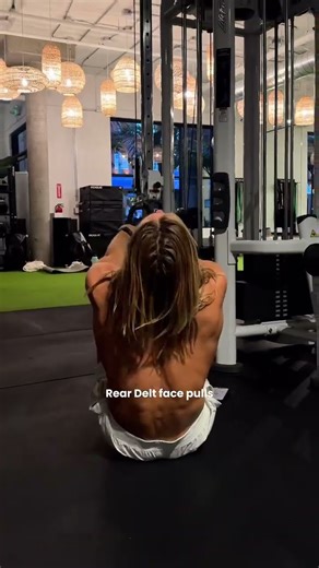 How to have a turtle shell back back & unbreakable shoulders… 👇🏾 🔥 Rope Face Pulls - 3 sets of