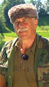 Mit dem 67-jährigen Bauer Hans wird es bestimmt nie langweilig: Der sechsfache Vater kümmert sich liebevoll um seine Tiere und geniesst Ausfahrten mit seiner Harley. Nun soll eine der zwei potenziellen Hofdamen sein Glück perfekt machen - für wen er sich wohl entscheiden wird?😍 Die neue Staffel Bauer, ledig, sucht... ab Donnerstag, 25. August um 20:15h auf 3 #bauerledigsucht #3plus | Bauer, ledig, sucht